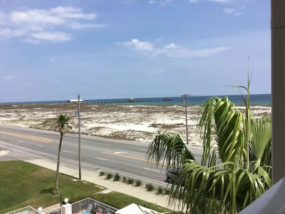 Direct Gulf Front Condo with Resort Pools with Hot Tubs - Steps to Beach