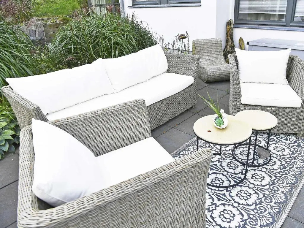 Villa Paula in Sellin - WG01 "Findling" strandnah mit Kamin, Terrasse, Balkon