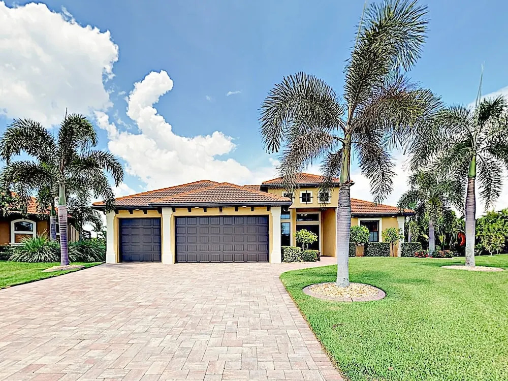 4339 Cape Coral - 3 Br Home