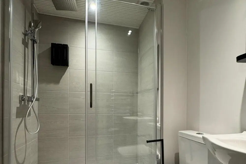 Central Apartment - Sleeps 2 & Private Patio