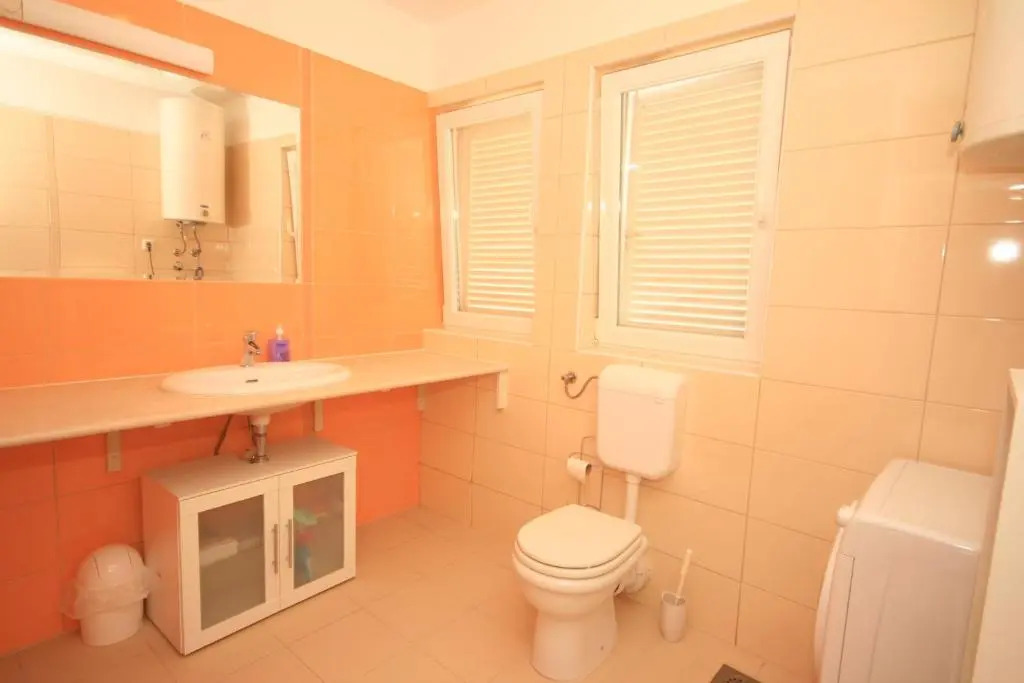 Apartment Lovorka 5