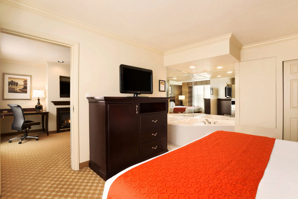 Country Inn & Suites By Carlson, Bountiful, UT