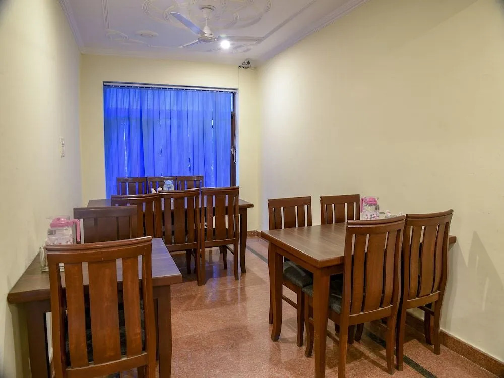 Oyo 15819 Hotel The Relax