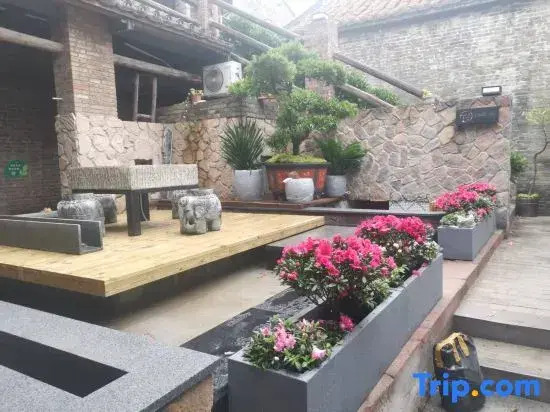 Old You Best Homestay (Dongguan Xixi Ancient Village)