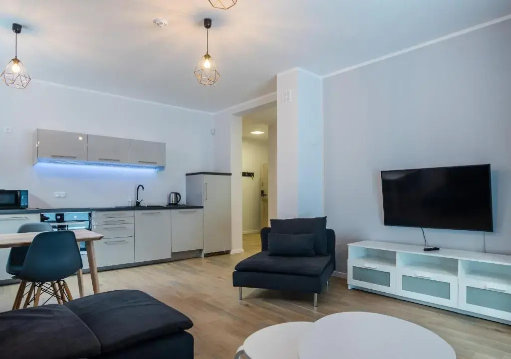 Aston -domek przy lesie, przestronny, apartamenty