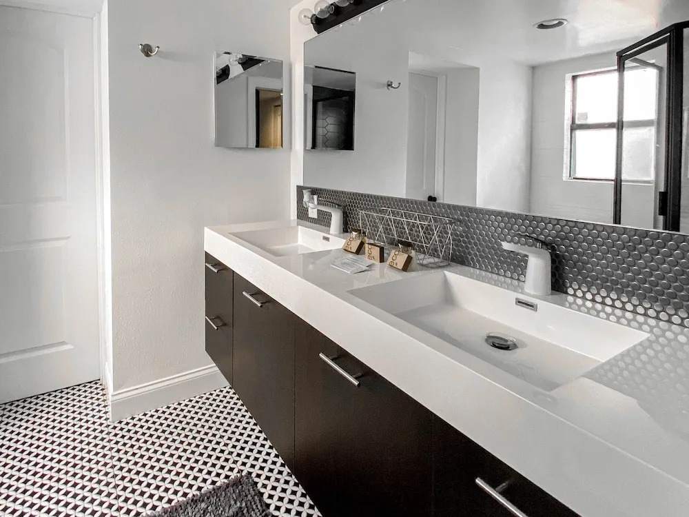 Bohemian Beach House - 3 Br Home