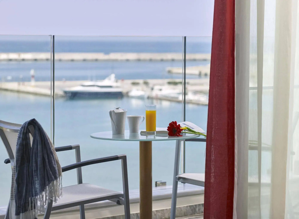 Kyma Suites Beach Hotel