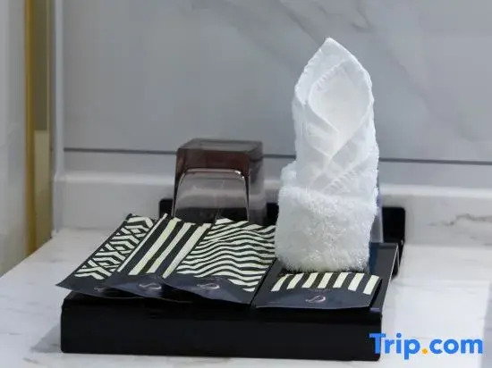 Xana Deluxe Hotel (Jinan West Railway Station International Convention center Store)