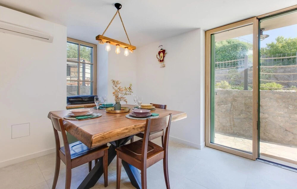 Nice Home In Malinska
