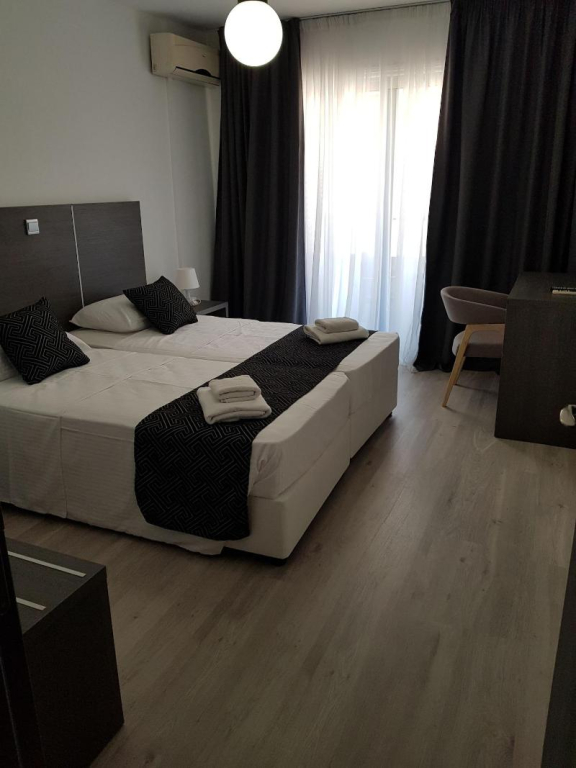 Les Palmiers Petrou Apartments