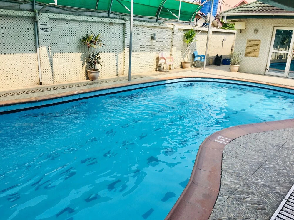 Hi Point Hotel And Suites