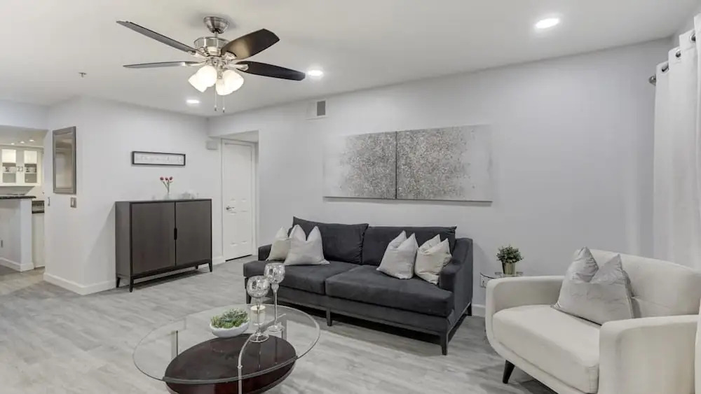 Executive 2 Bdrm Condo in the Heart of Biltmore!