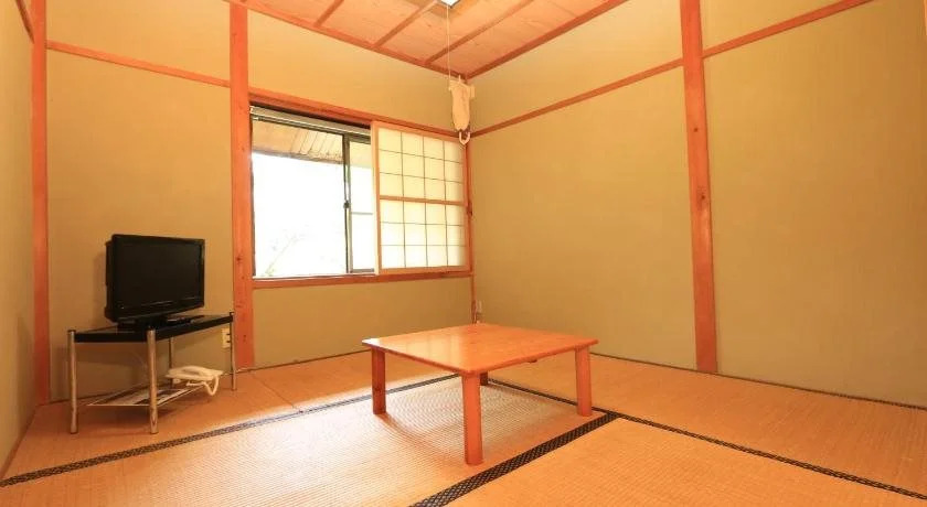 Kannabe Highland Hotel
