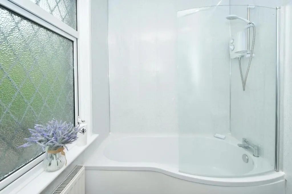 Beautiful 3-bed House by Ministays Stoke-on-trent