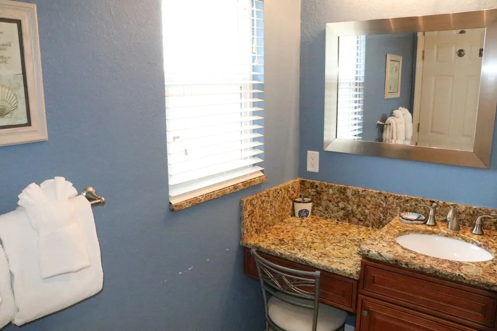 Jamaica Royale 076 - 2 Br Condo