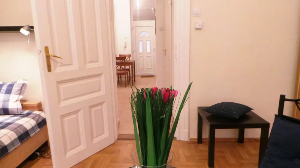 Apartment O utca
