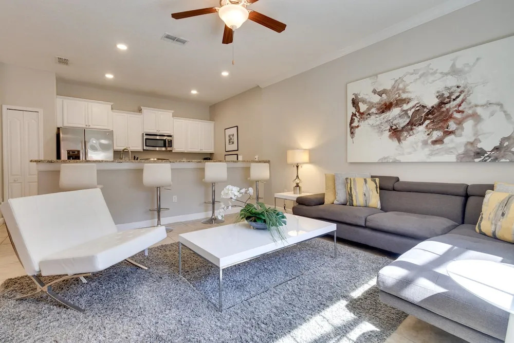 Modern Kissimmee Townhome with Fenced Pool and Patio