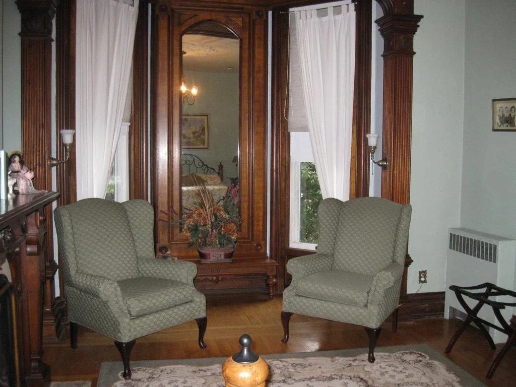 Chapin Park Bed & Breakfast