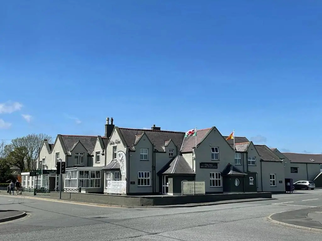 The Valley Hotel
