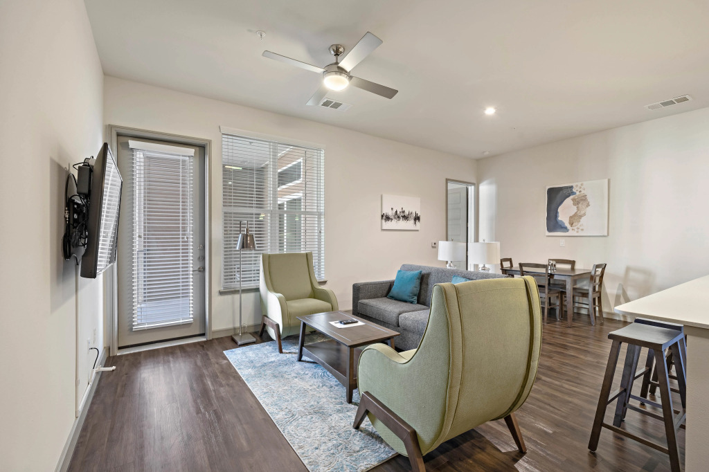 Downtown Location ✔Deep Cleaned ✔Modern Living