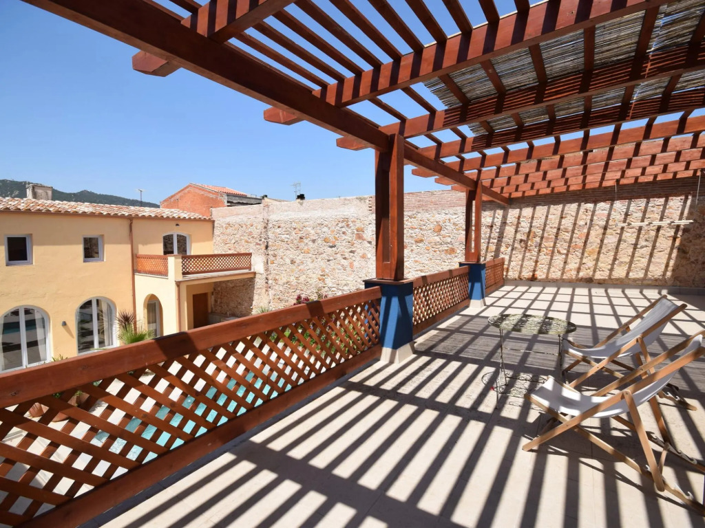 Lovely holiday home in Sant Feliu de Guixols with pool