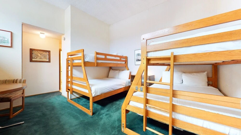 Summit 32 2 Bedrooms 2 Bathrooms Condo