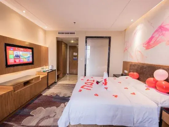 Bai Li Holiday Hotel (Enping Aofeng Square)