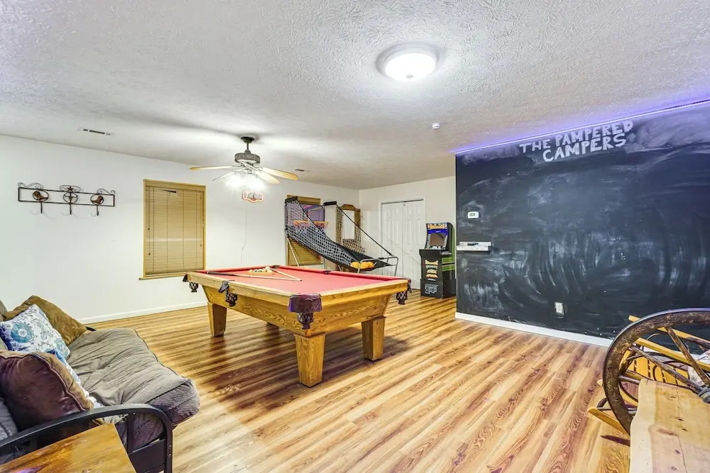 Hot Tub & Deck: Woodsy Sevierville Cabin