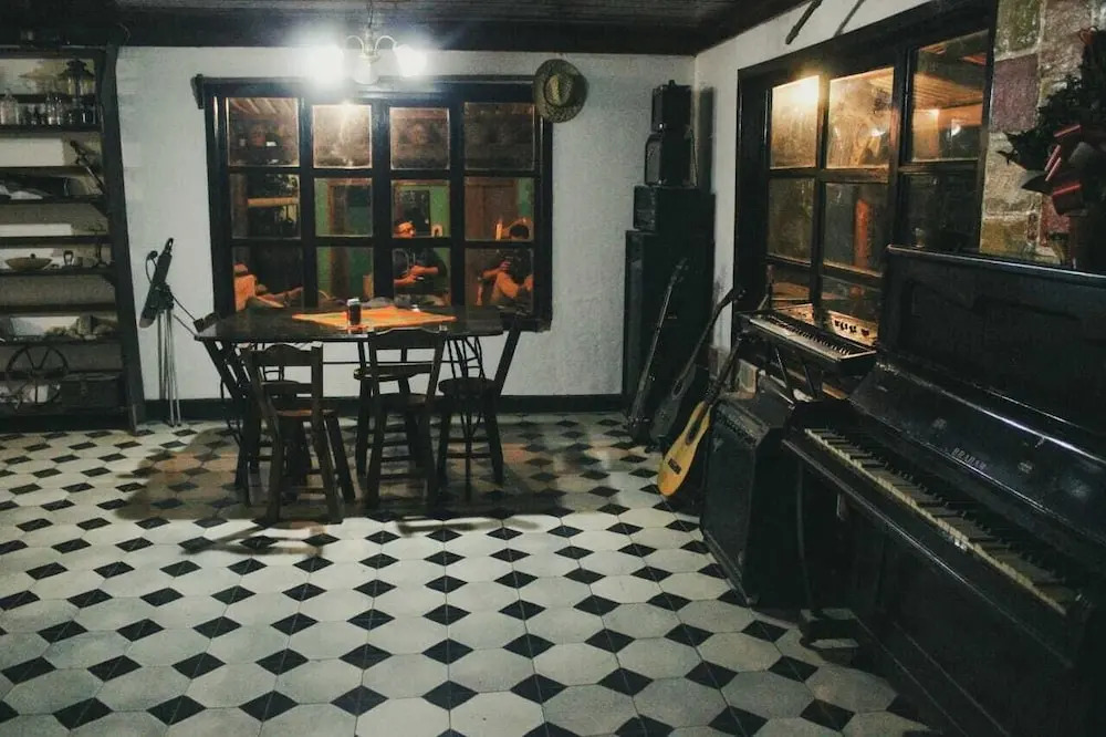 Mitos Hostal