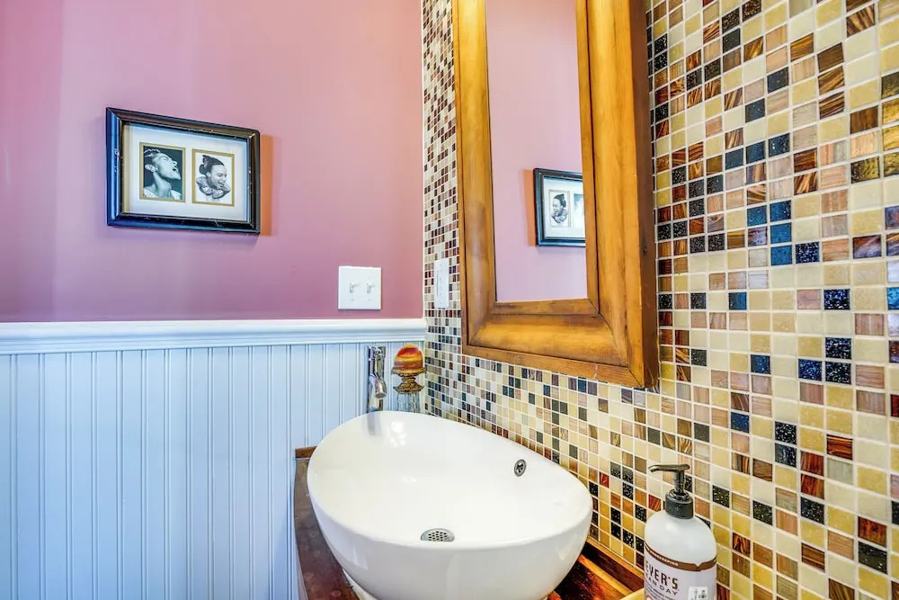 Spacious Home ~ 4 Blocks to Asbury Park Beach!