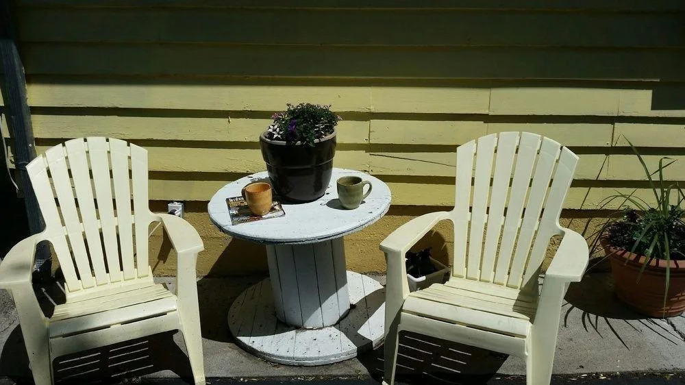 Lamplighter Cabins & Suites