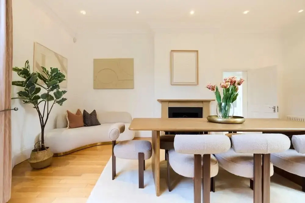 The Hampstead Getaway - Charming 5bdr Home With Conservatory