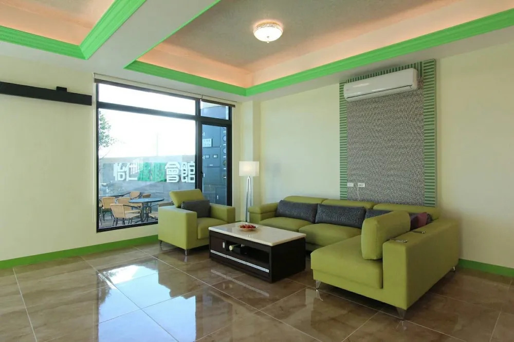 Yiren Hotel