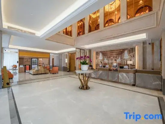 Vienna Hotel (Xishuangbanna Mengla Center Road Branch)