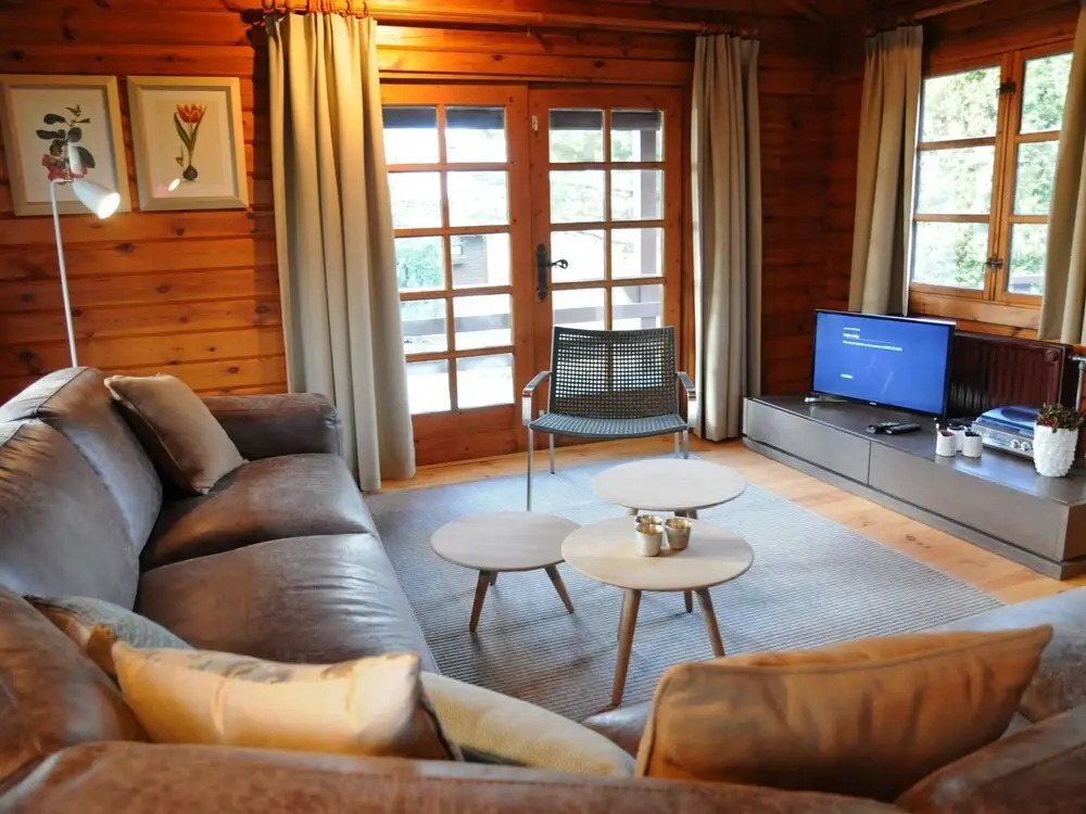 Traditional Chalet with Sauna, Spa Tub, & Relaxation Space near La Roche
