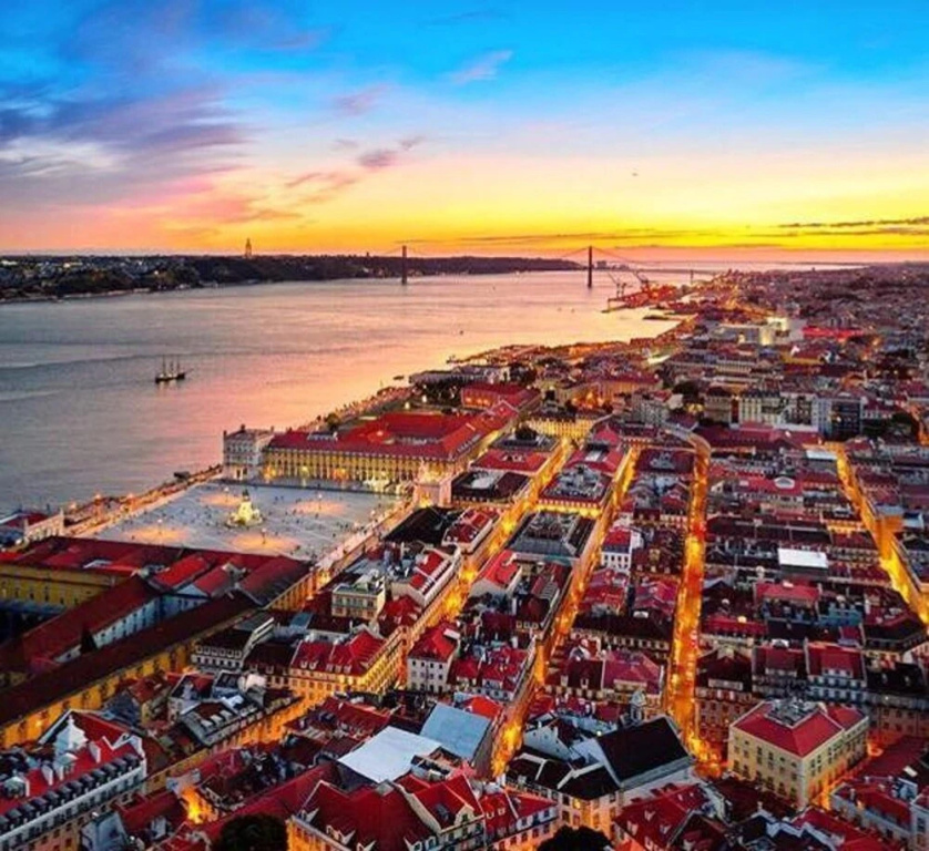 Apartment with 2 Bedrooms in Lisboa, with Wonderful City View, Furnished Terrace And Wifi - 30 Km From the Beach