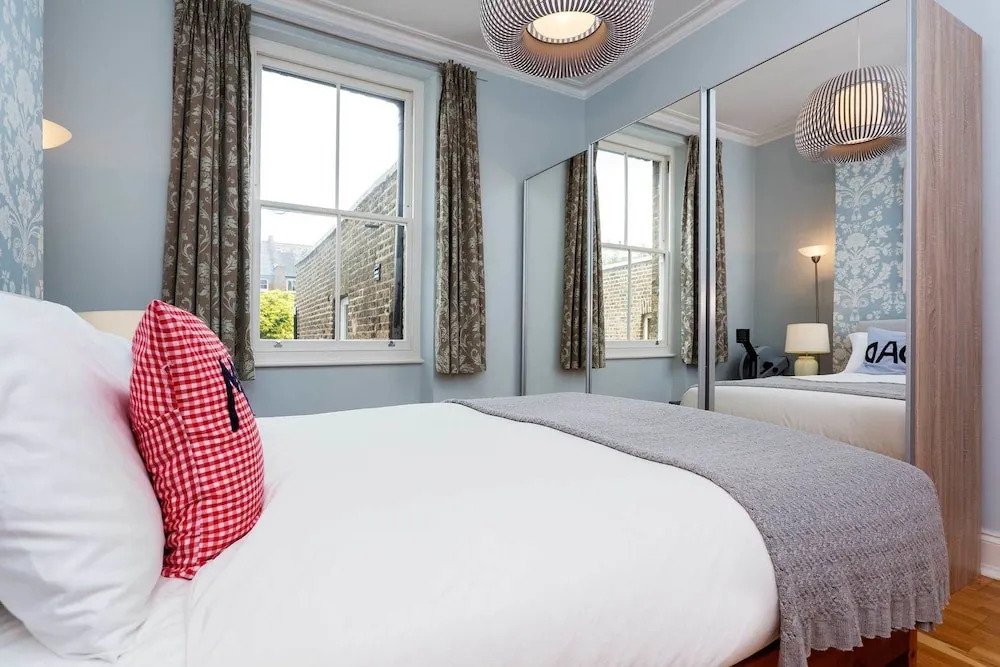 Hampstead Heath Family Home