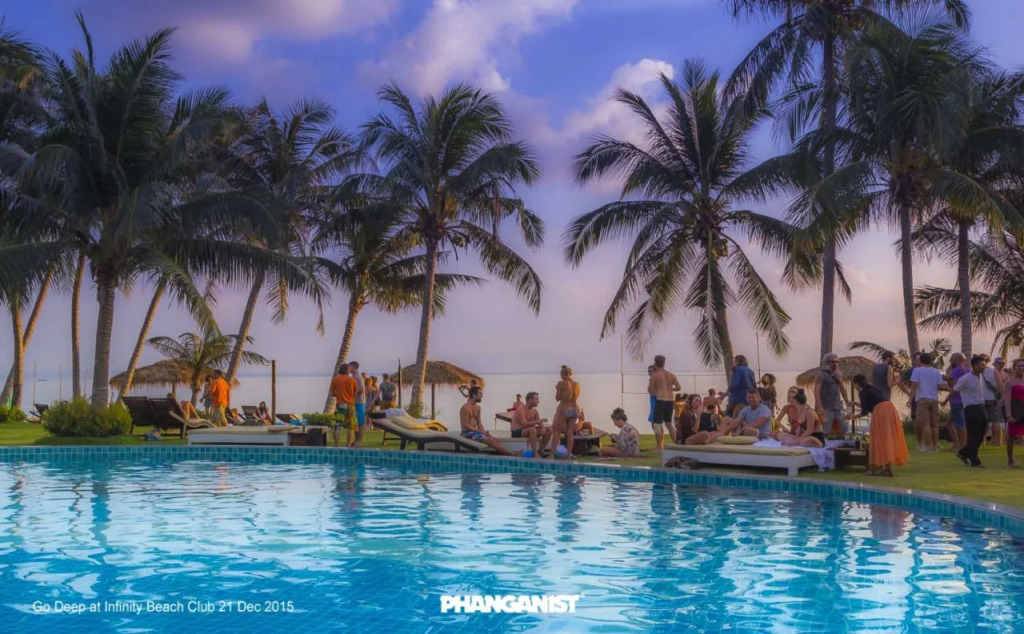 Infinity Beach Club Resort & Hostel Koh Phangan