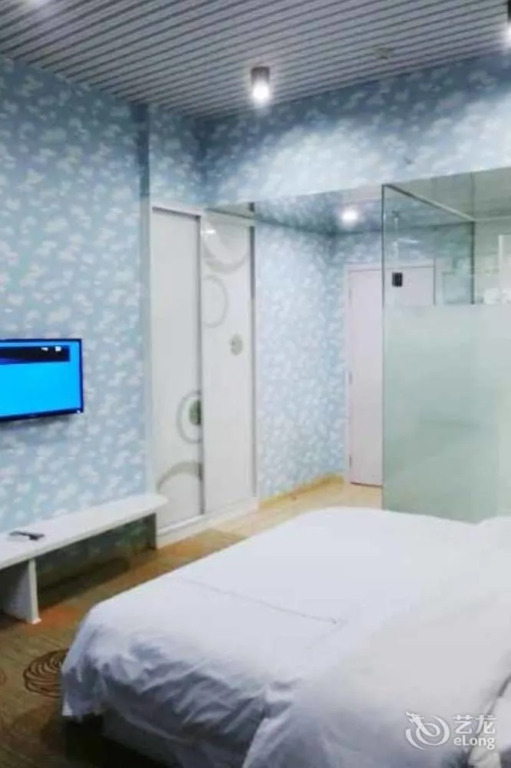 One House Cinema Hotel (Hubei Institute of Economics)(OneHouse影院酒店(湖北经济学院店))