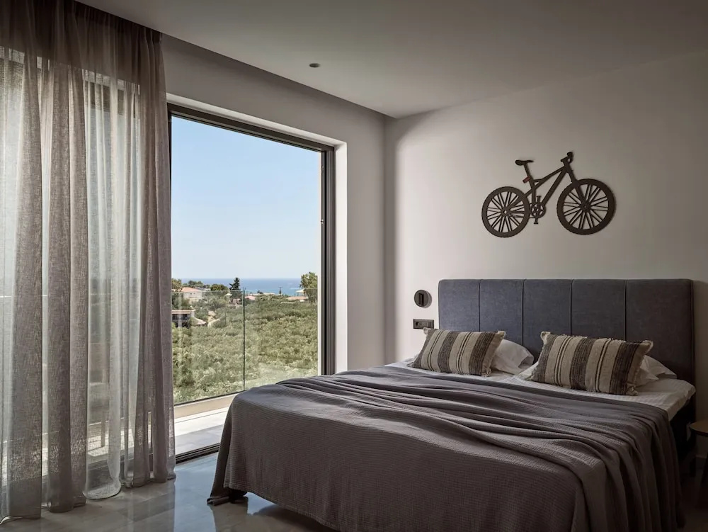 4-bedroom Private Villa, Sea View & Swimming Pool