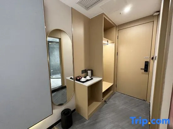 Rujiarui Baiyun Hotel (Chengdu Qingbaijiang  Dawan Middle School Branch)