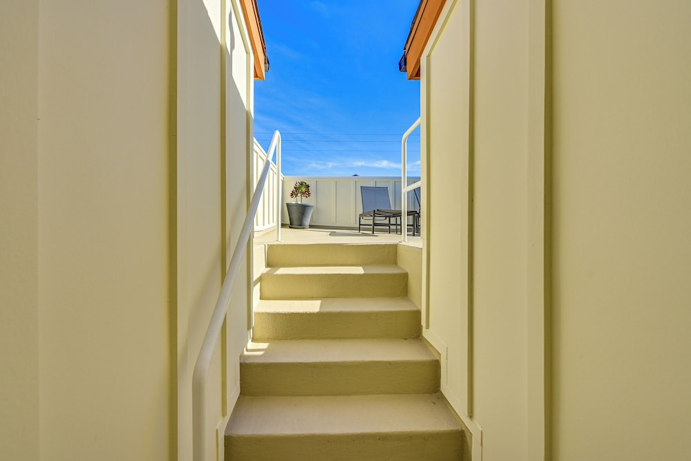 1 Mi to Beach! San Clemente Gem w/ Rooftop Patios