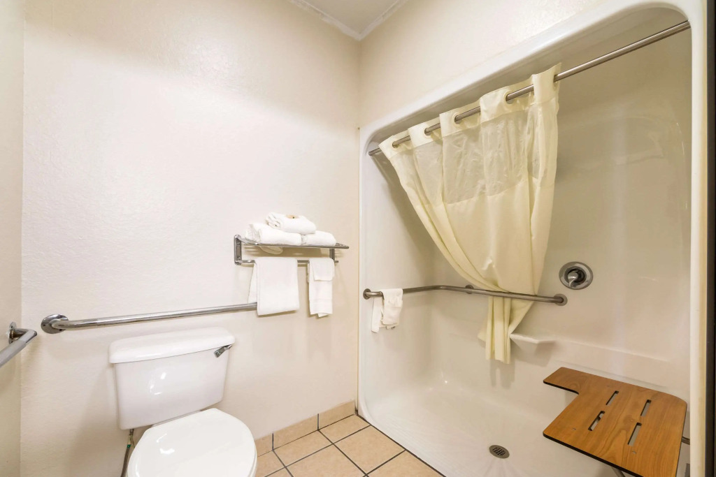 Quality Suites San Antonio Brooks City Base