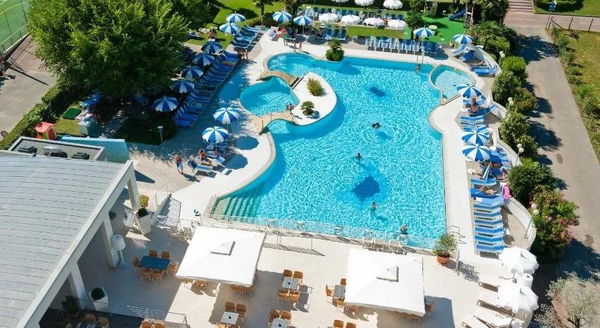 Majestic Beach Hotel & Wellness