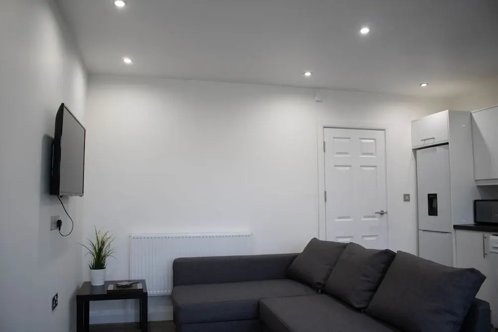 HEATHROW AIRPORT apartments-FREE parking-Free underground to and from Heathrow-30 min central London