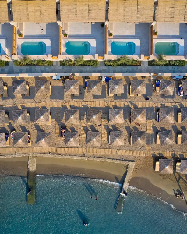 Mandraki Beach Resort