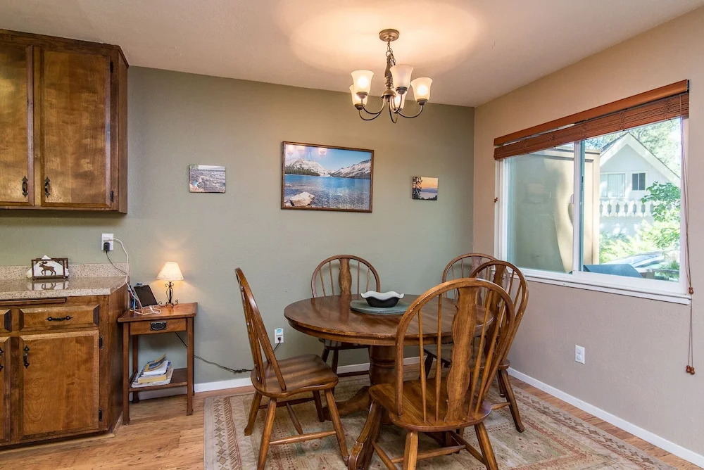 Cozy 2BD South Lake Tahoe by RedAwning