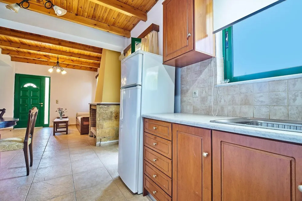 Achilleas Apartments with Sea View