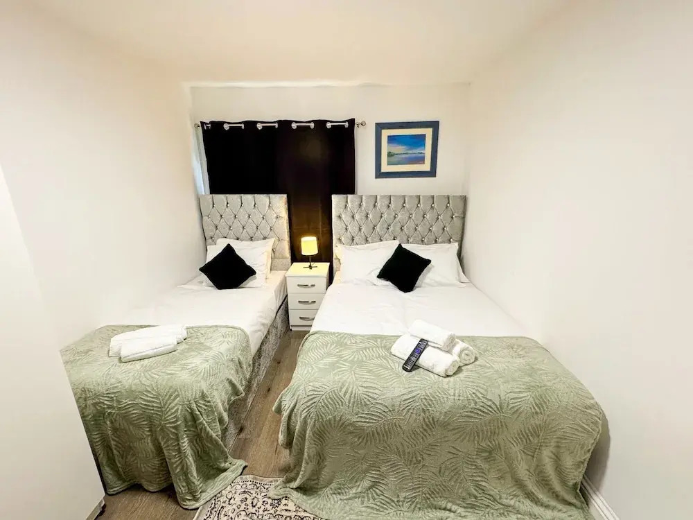 Heathrow Lodge BnB