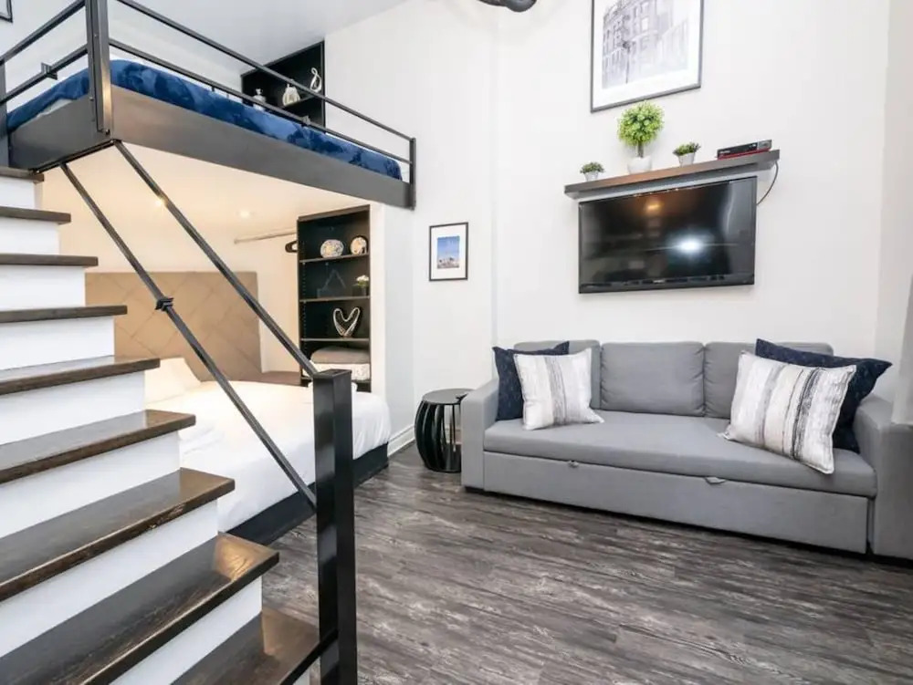 Modern 5 Bedroom Boutique Loft